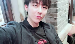 抖音吃瓜在线观看爆料,在线观看爆料，揭秘娱乐圈幕后真相